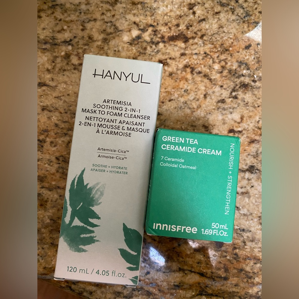 Korean skincare bundle New with box Hanyul and InnisFree